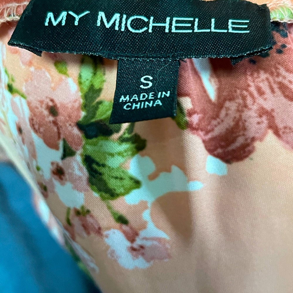 Cold Shoulders - Picture 5 of 5